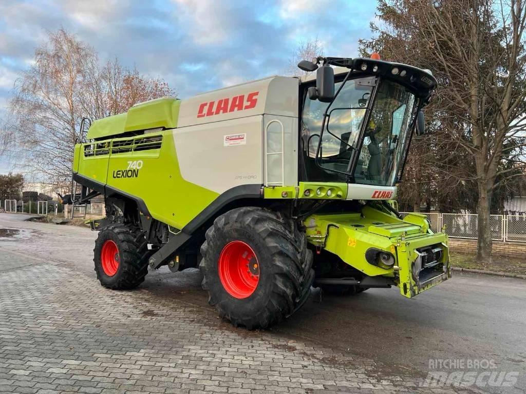 CLAAS 740 Зерноуборочные комбайны