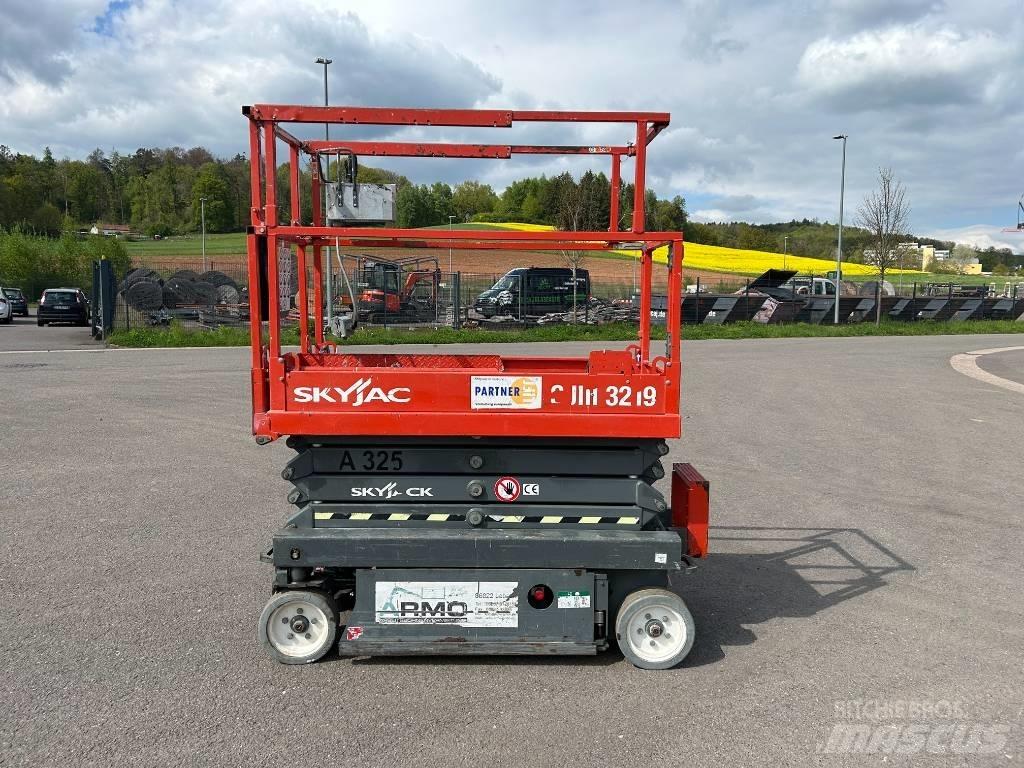 SkyJack SJ III 3219 Ножничные подъемники
