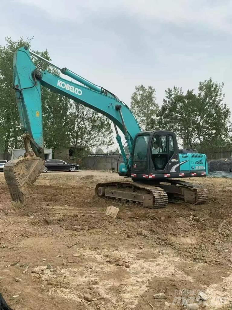 Kobelco SK200 Гусеничные экскаваторы