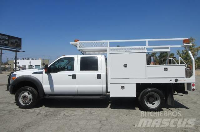 Ford F 550 Грузовики-платформы/боковая разгрузка