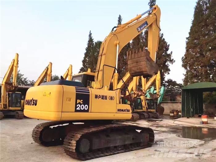 Komatsu PC 200-7 Гусеничные экскаваторы