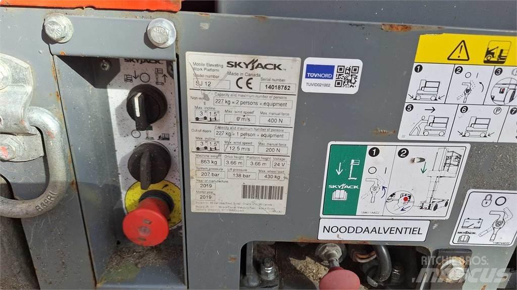 SkyJack SJ12 Разные подъемники и вышки