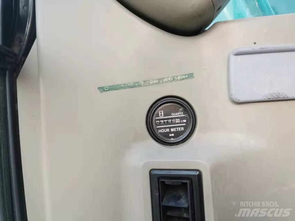 Kobelco SK 135 Гусеничные экскаваторы