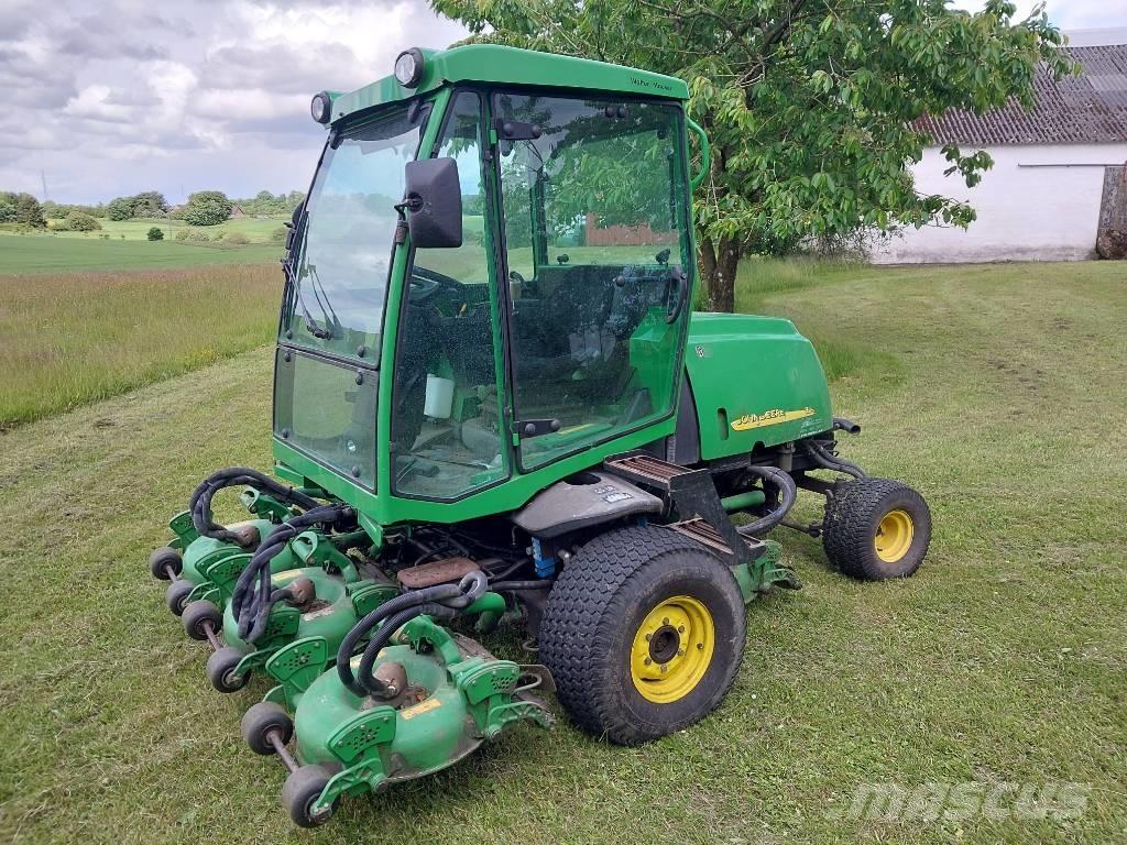 John Deere 3245 C Косилки фарватера