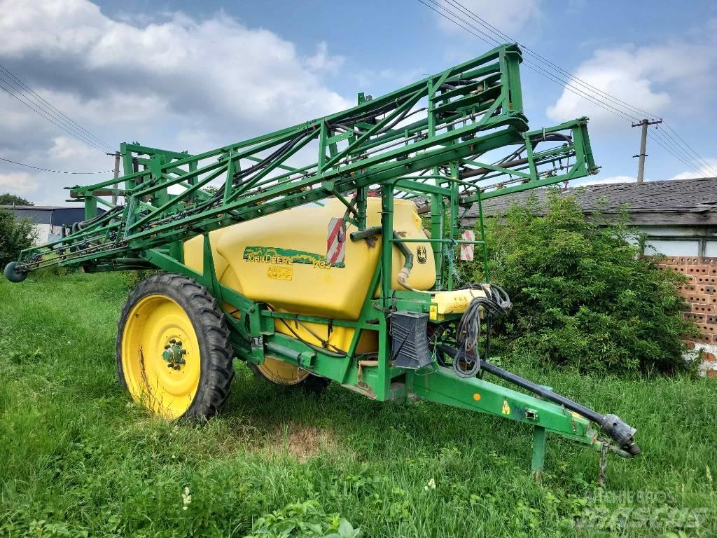 John Deere 732 Прицепные опрыскиватели