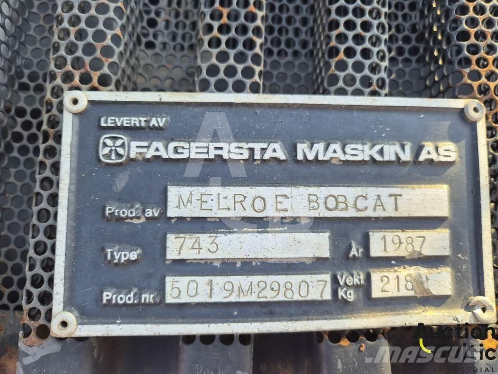 Bobcat 743 Мини-погрузчики
