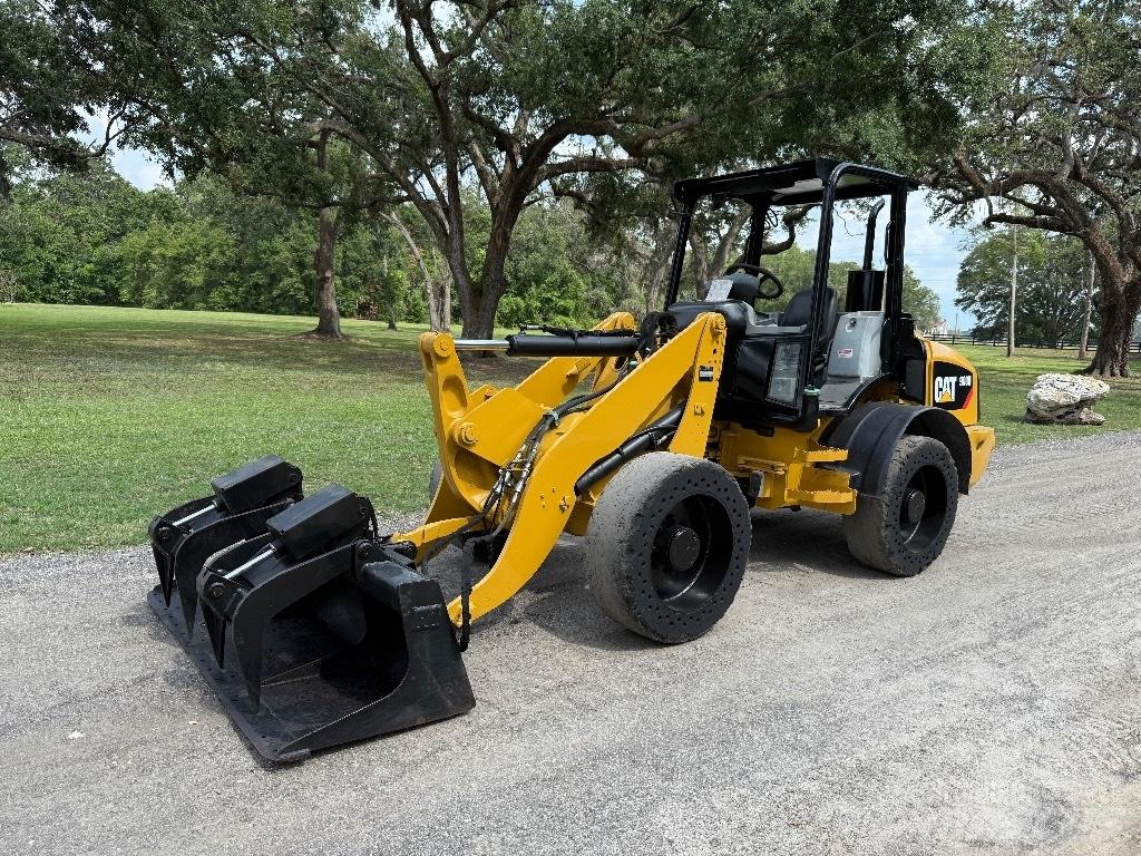 CAT 908 H Фронтальные погрузчики