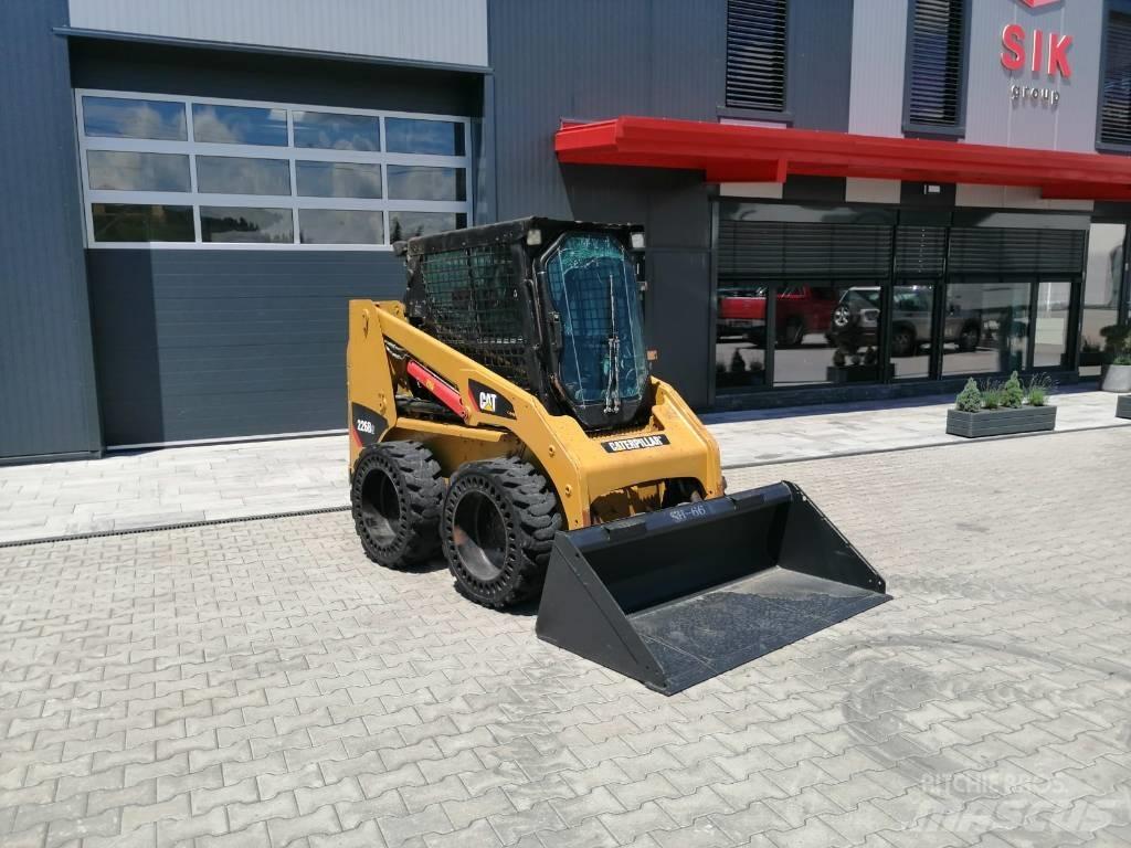CAT 226 B 3 Мини-погрузчики