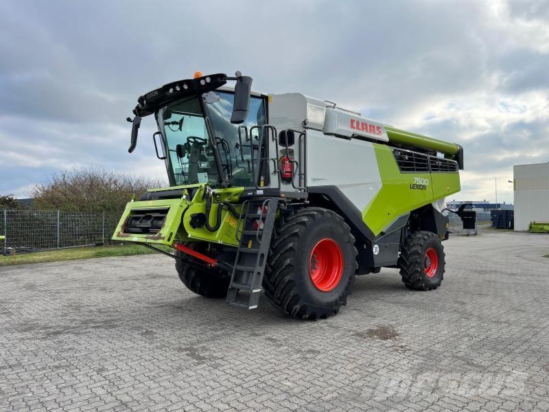 CLAAS LEXION 7500 Зерноуборочные комбайны