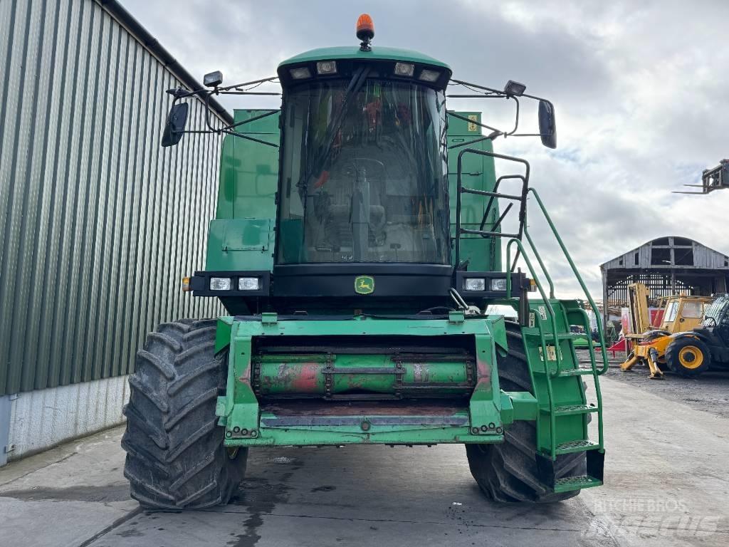 John Deere 1550 WTS Зерноуборочные комбайны