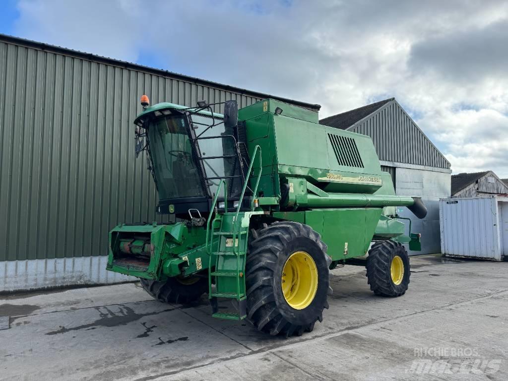 John Deere 1550 WTS Зерноуборочные комбайны
