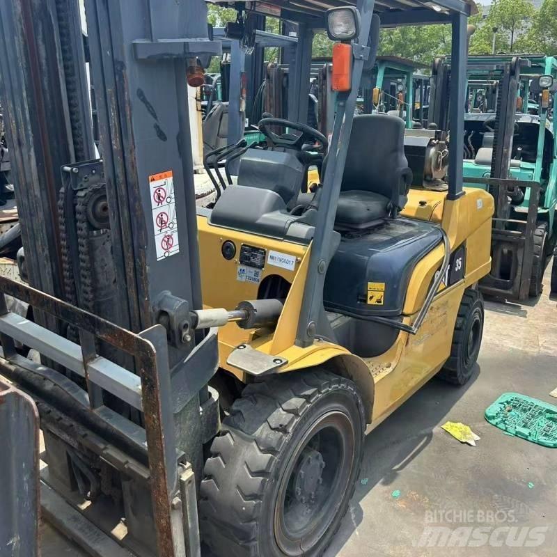 CAT 35 Дизельные погрузчики
