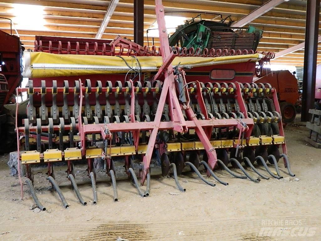 Väderstad Rapid400C Сеялки