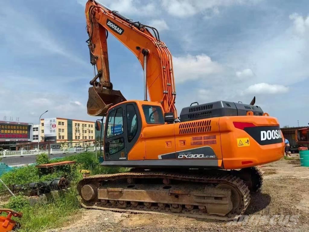 Doosan DX 300 LC Гусеничные экскаваторы