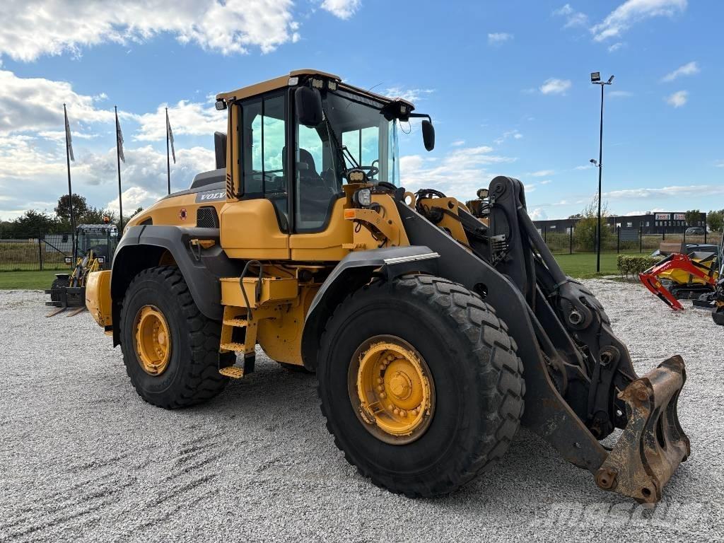 Volvo L 120 H Фронтальные погрузчики
