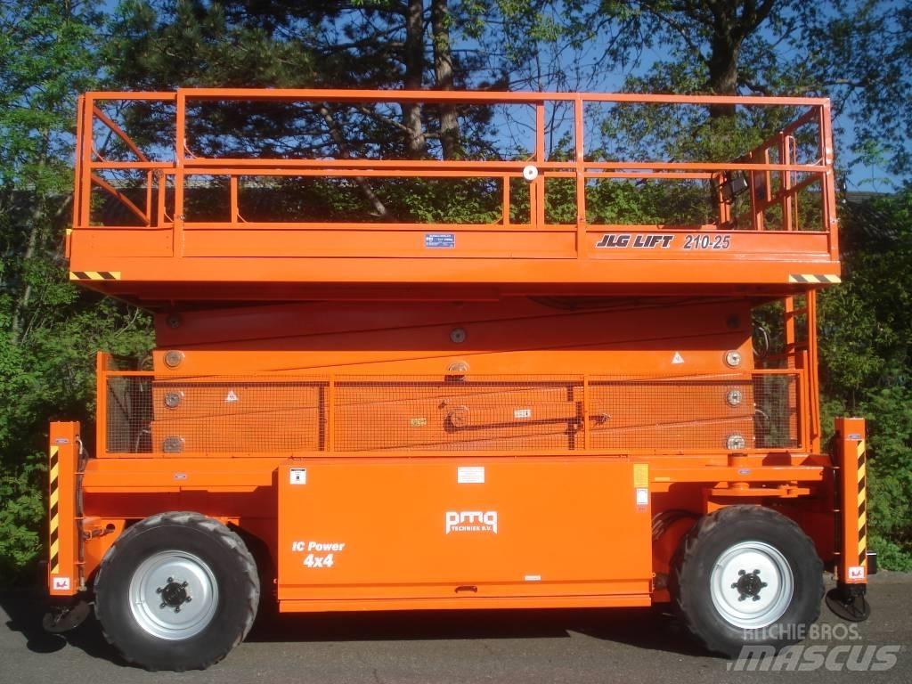 JLG 210-25 Ножничные подъемники