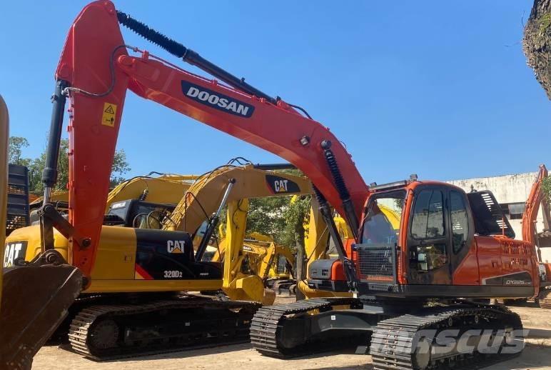 Doosan DX225 Гусеничные экскаваторы