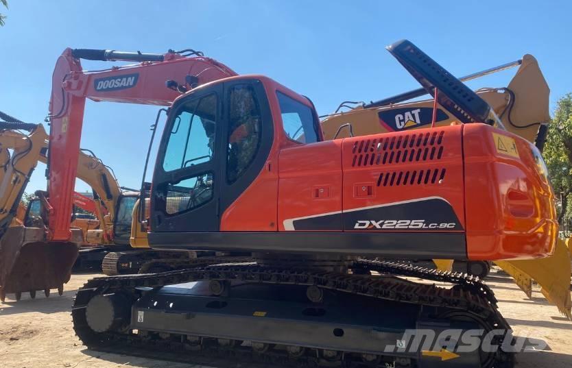 Doosan DX225 Гусеничные экскаваторы