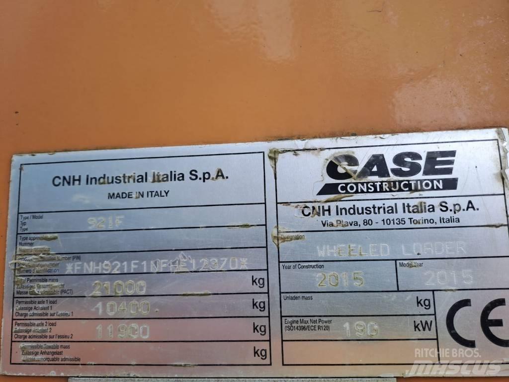 CASE 921 F Фронтальные погрузчики