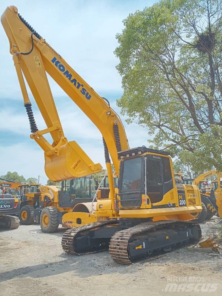 Komatsu PC 200 Гусеничные экскаваторы