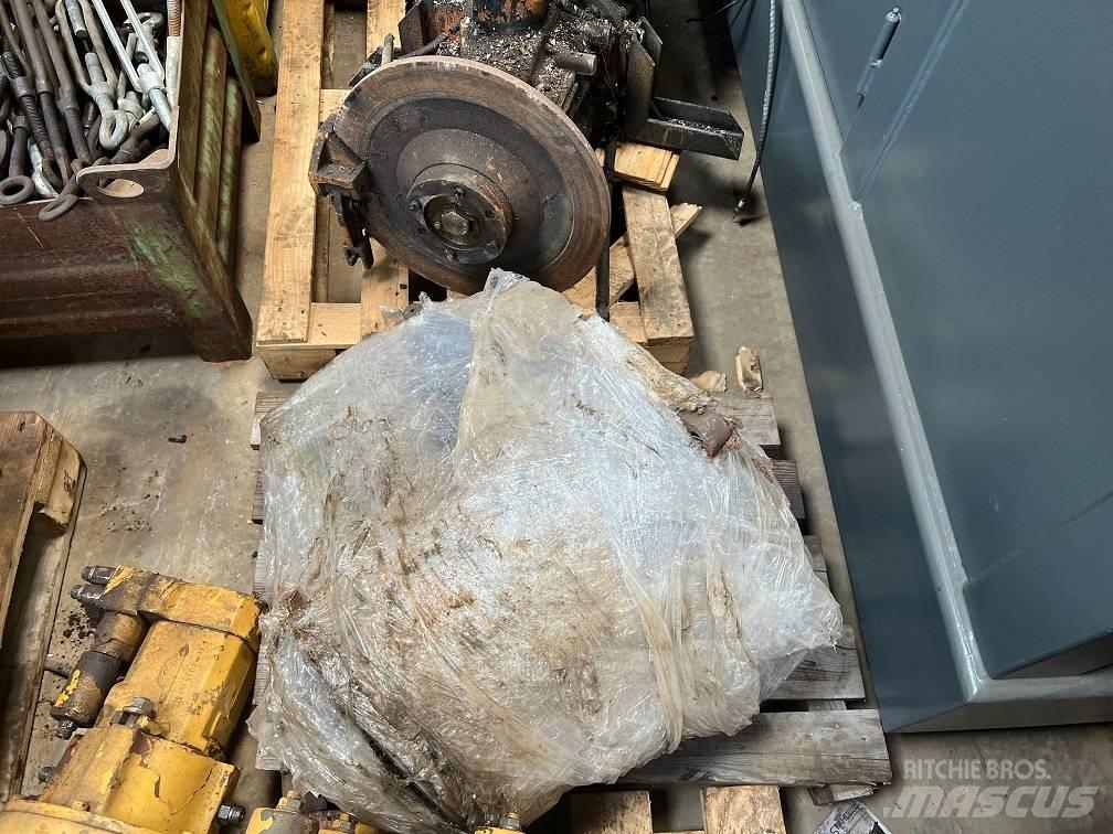 CAT 140 G gearbox Грейдеры