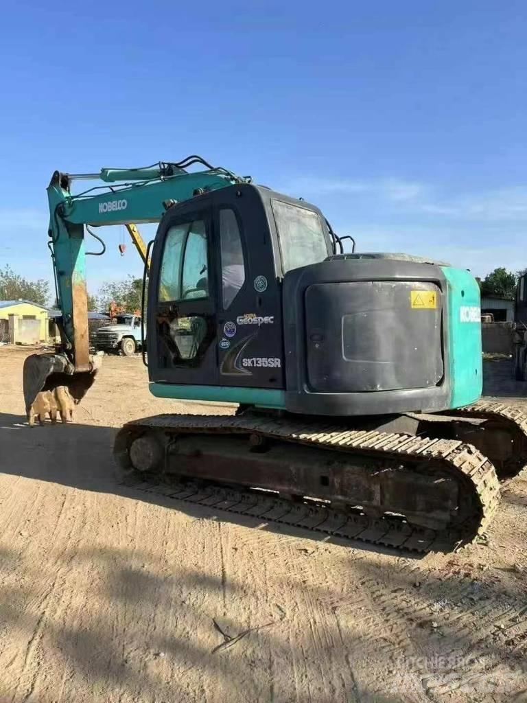 Kobelco SK135 Гусеничные экскаваторы
