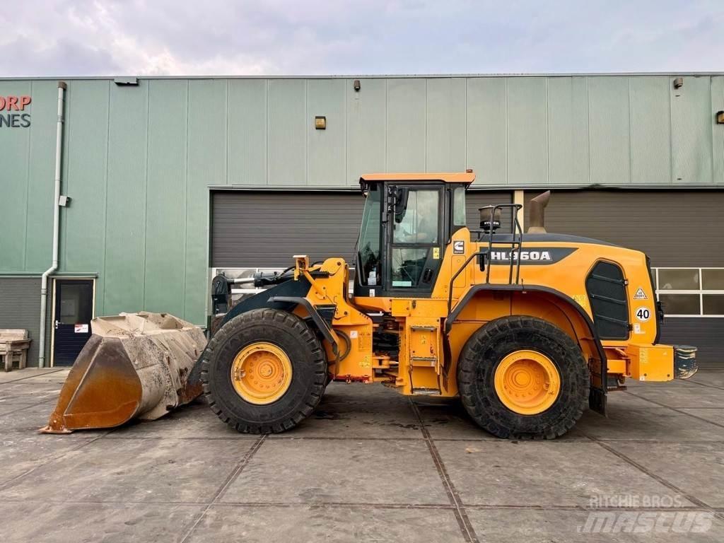 Hyundai HL960A Фронтальные погрузчики
