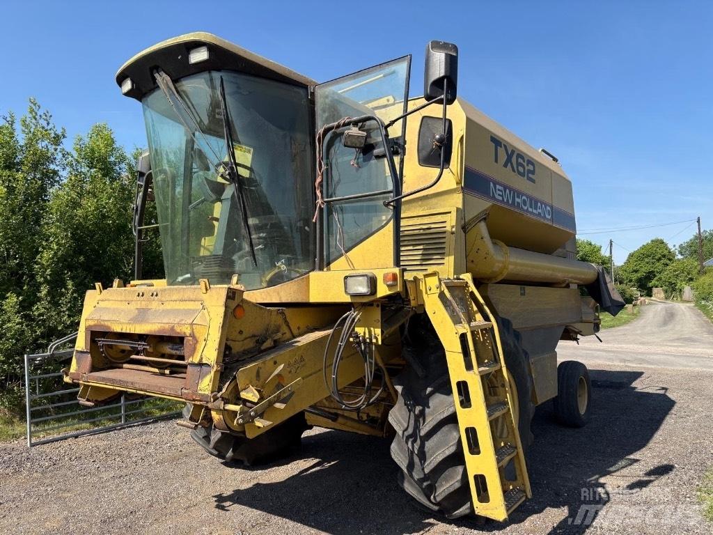 New Holland TX 62 Зерноуборочные комбайны