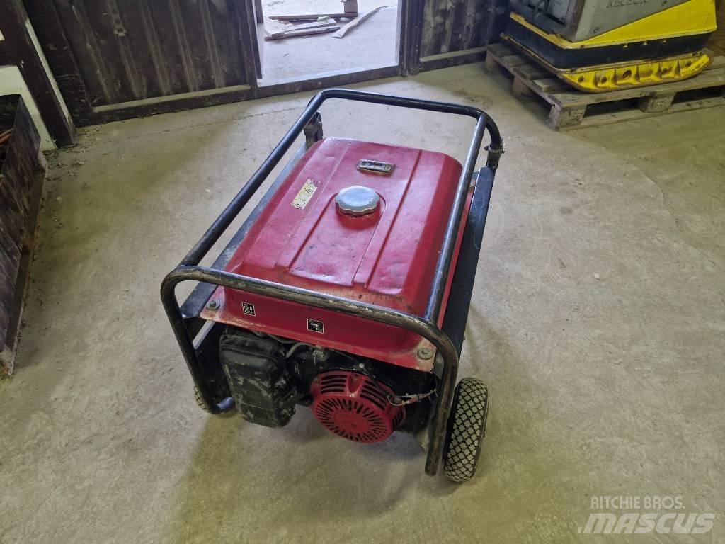 Honda ECMT7000F Бензиновые генераторы