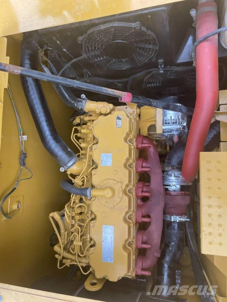 CAT CAT323 Малые экскаваторы 7т-12т