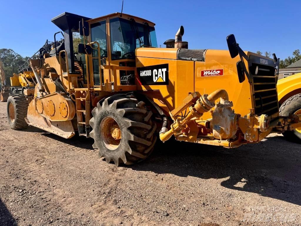 CAT RM 300 Ресайклеры