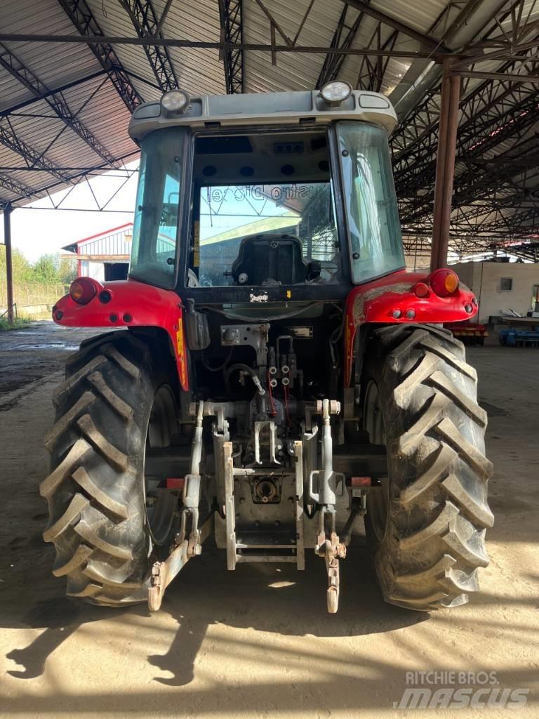 Massey Ferguson 5435 Трактора