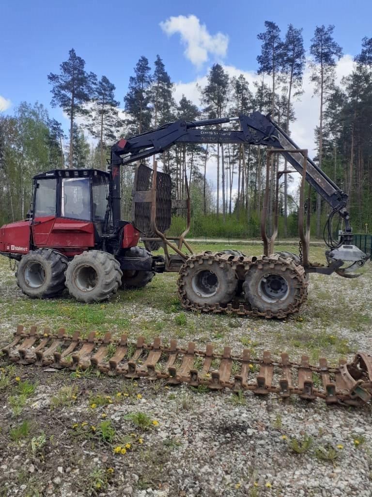 Valmet 820 Форвардеры