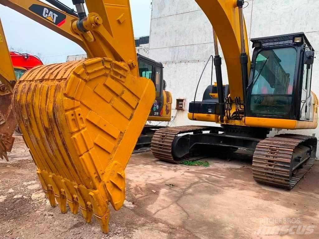 Carter 323 D2L Гусеничные экскаваторы