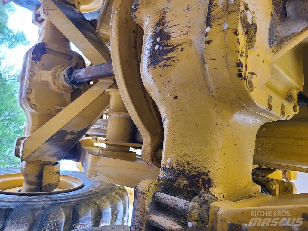 CAT 725 Шарнирно-сочленённые самосвалы