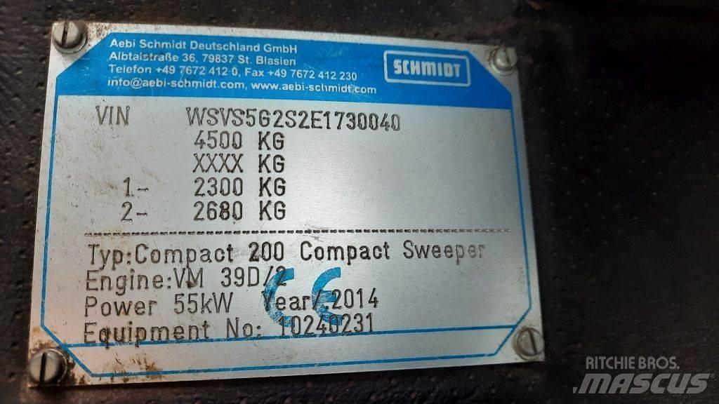 Schmidt Swingo 200 Вакуумные уборочные машины