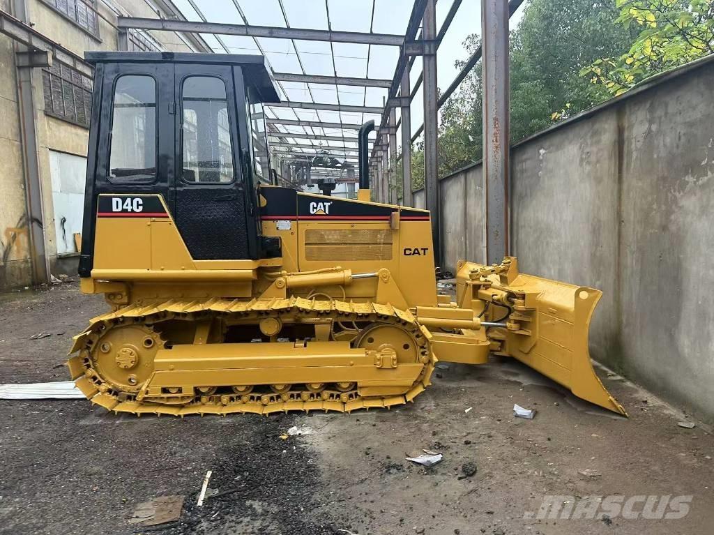 CAT D 4 C Гусеничные бульдозеры