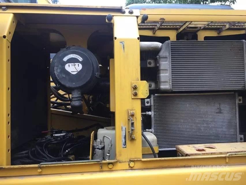 Komatsu pc200-7 Гусеничные экскаваторы