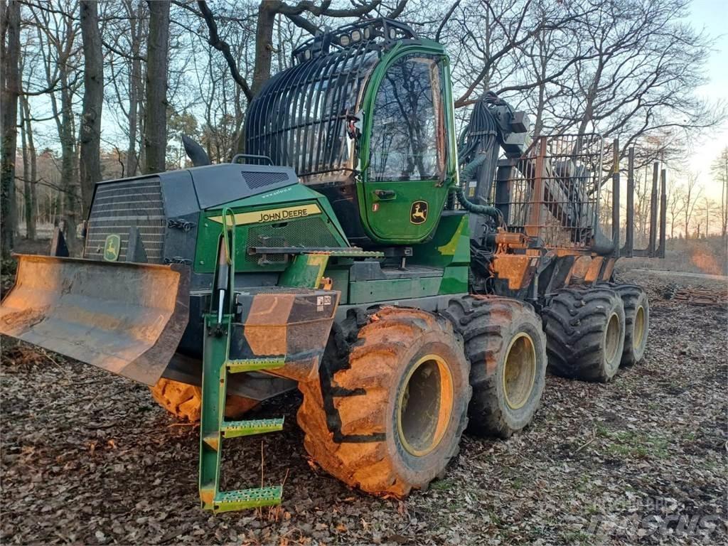 John Deere 1010 G Форвардеры