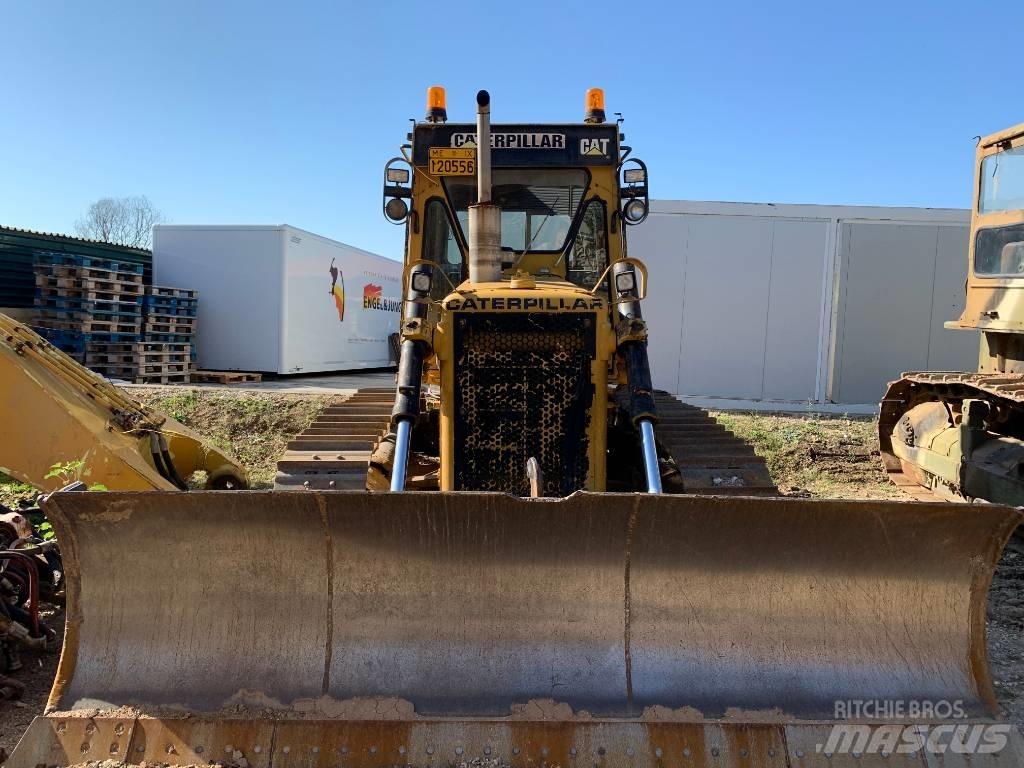 CAT D5B Гусеничные бульдозеры