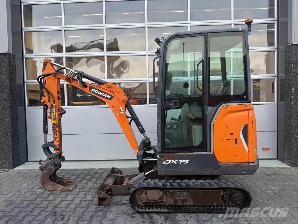 Doosan DX19 Мини-экскаваторы