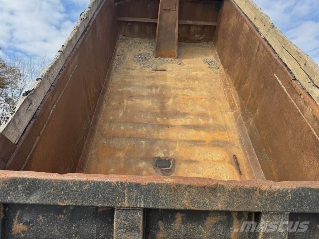 Mack RD 688 S Грузовики-Самосвалы