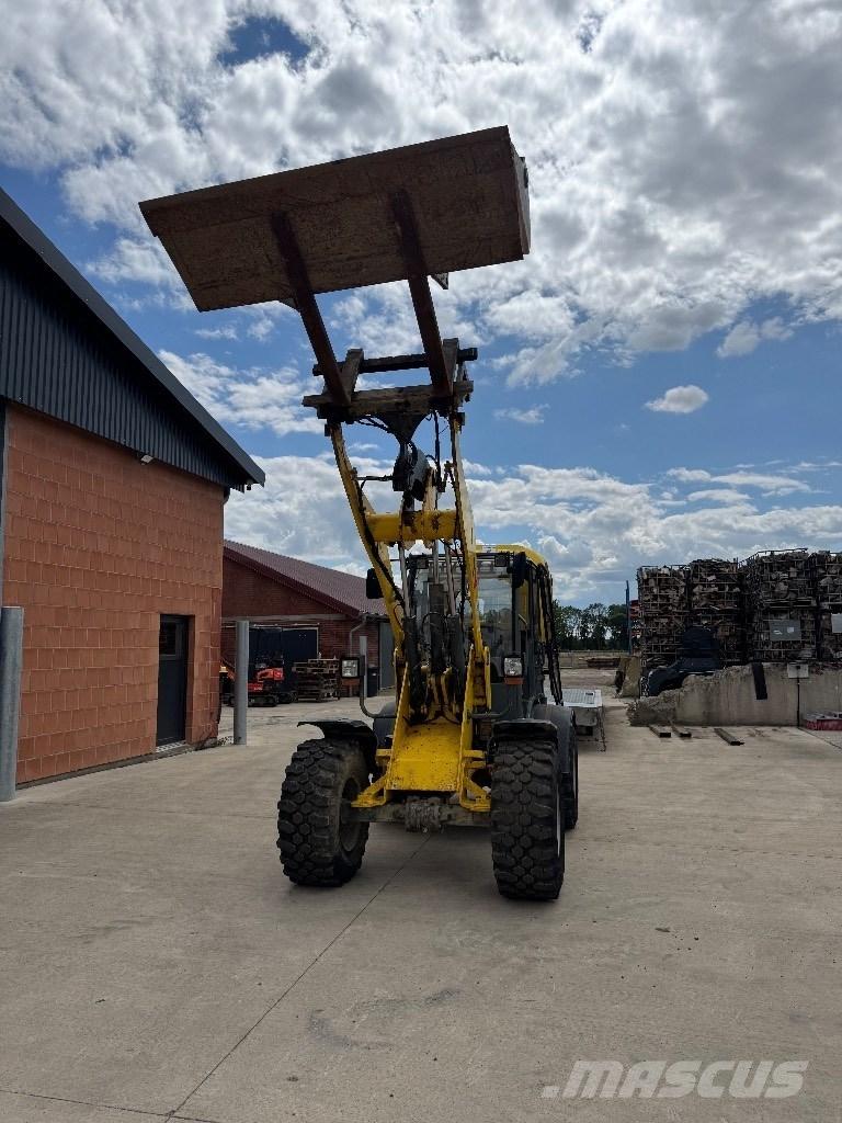 Wacker Neuson WL 44 Фронтальные погрузчики