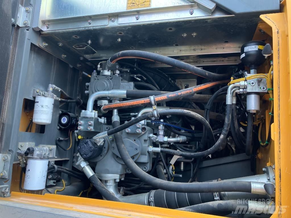 Liebherr R 945 Гусеничные экскаваторы