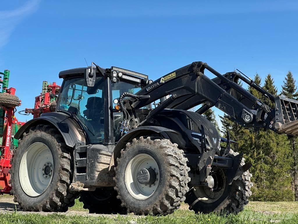 Valtra T 255 Versu Трактора