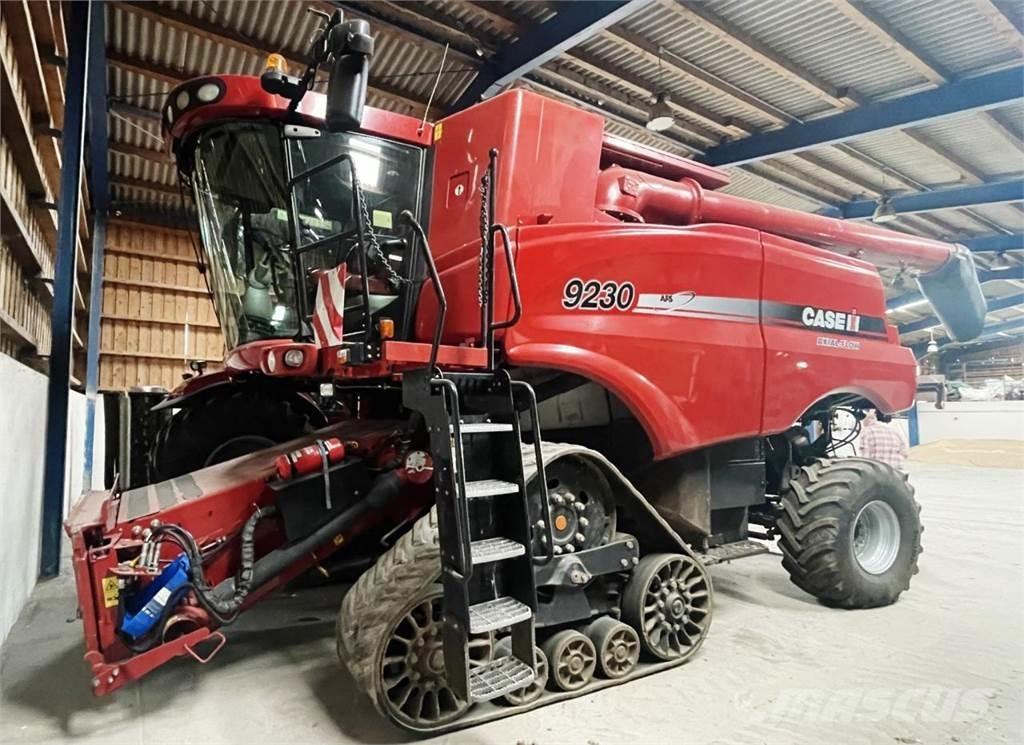 Case IH 9230 Зерноуборочные комбайны