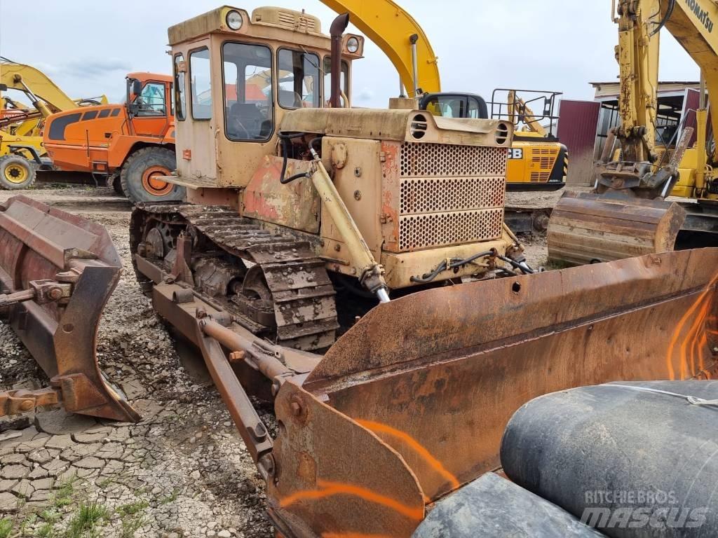 CAT T 130 Гусеничные бульдозеры