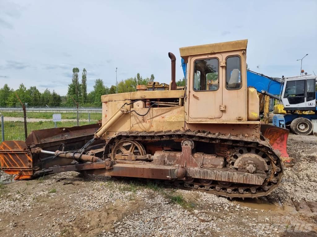 CAT T 130 Гусеничные бульдозеры