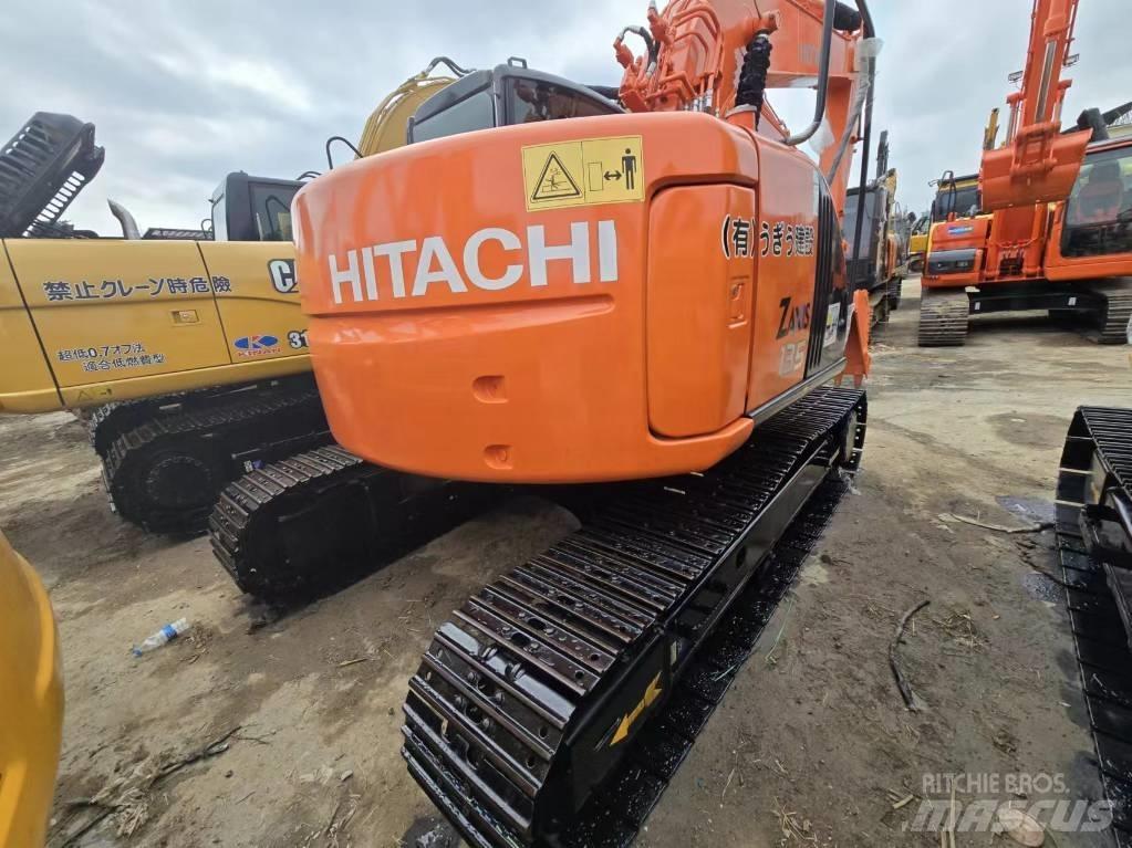 Hitachi ZX 135 US Гусеничные экскаваторы
