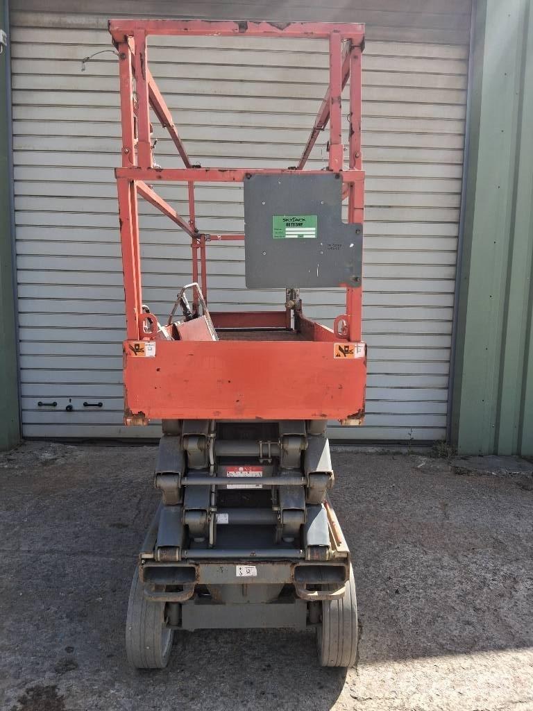 SkyJack SJ III 3226 Ножничные подъемники